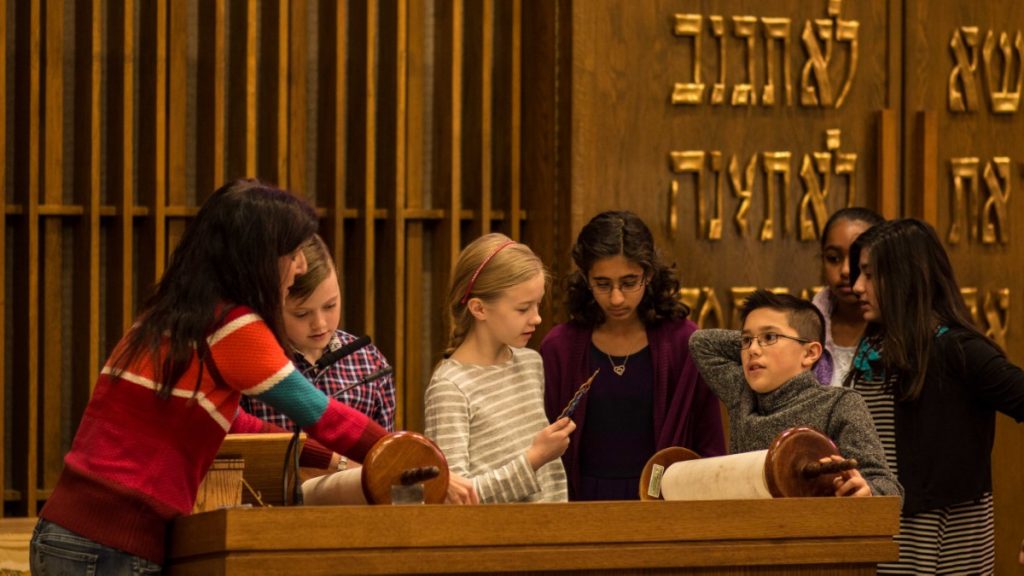 6th Graders at Temple Emanuel during the World Religions Trip