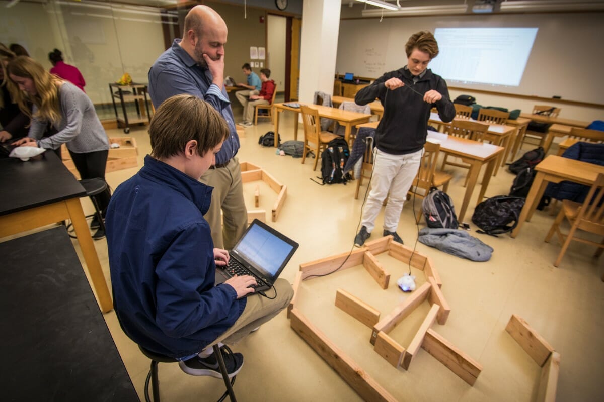 9th Graders program robots to navigage a maze