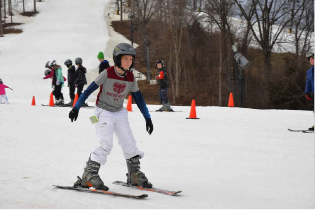 5th and 6th Graders hit the slopes at Hidden Valley