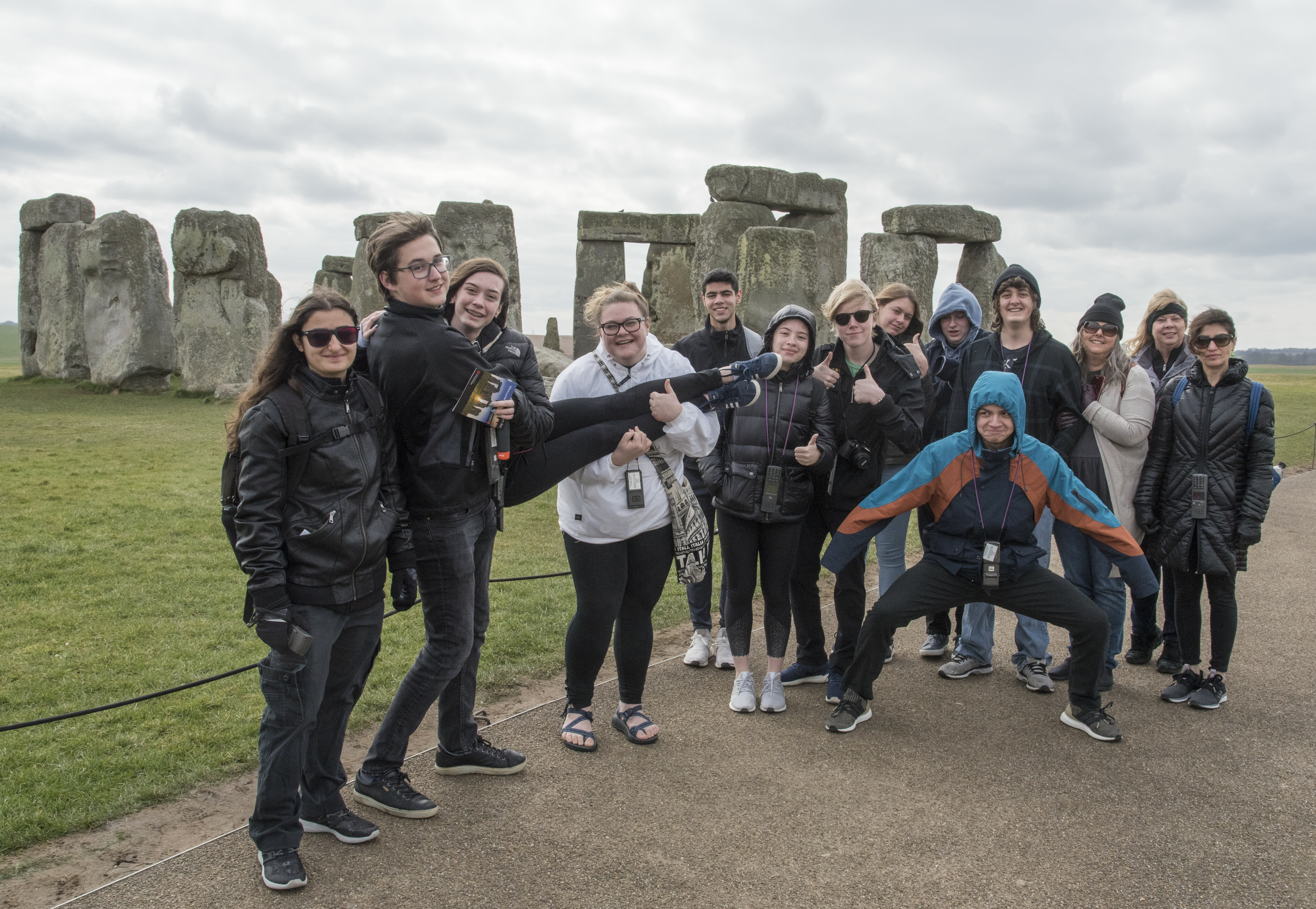 Students visit the Stonehenge