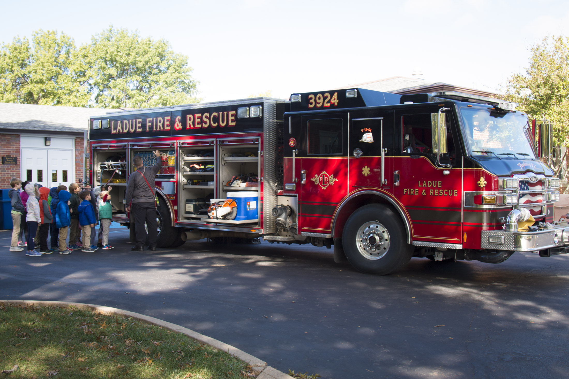 Ladue Fire Department Visits Lower School