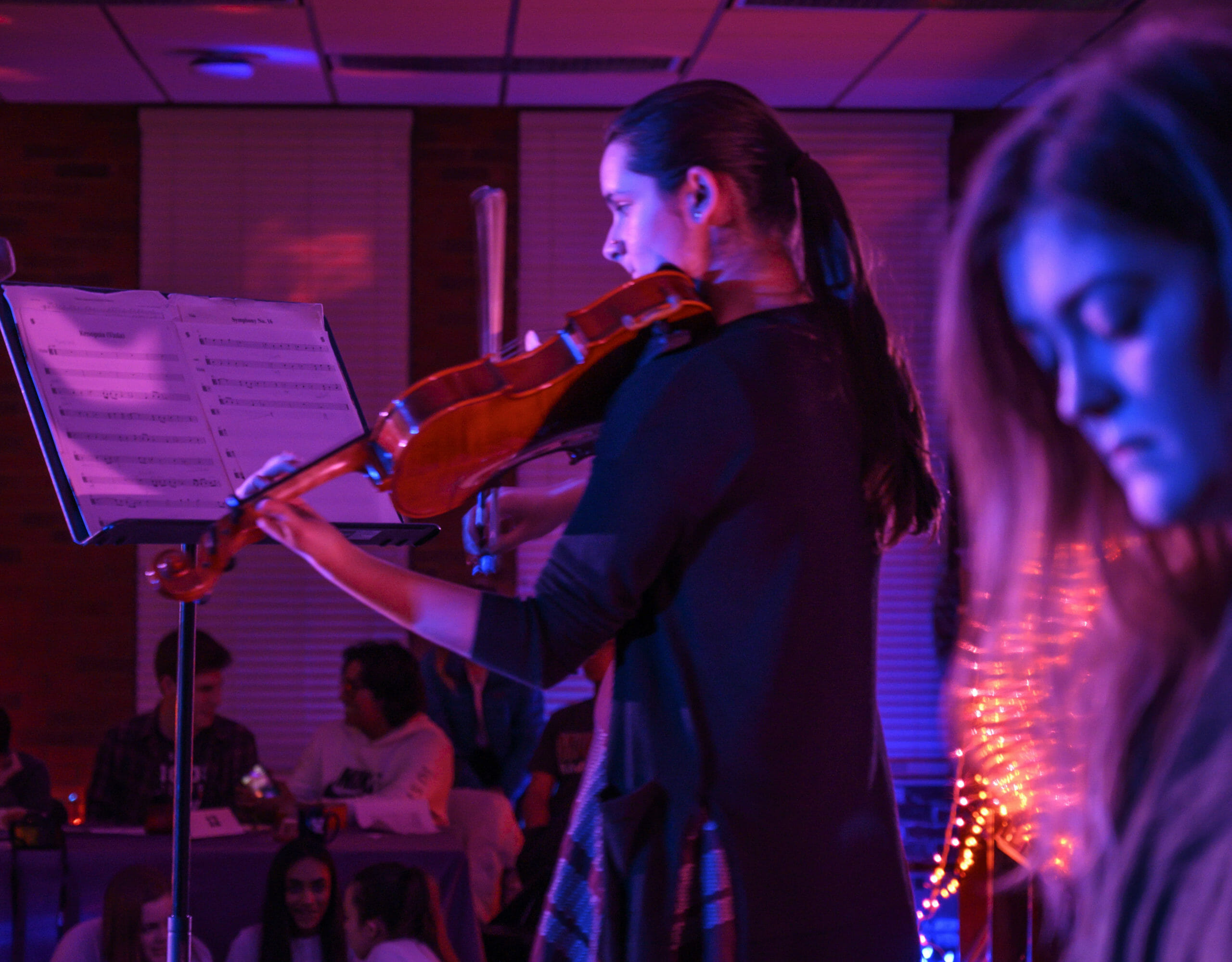 Violin performance at Blue Whale Cafe